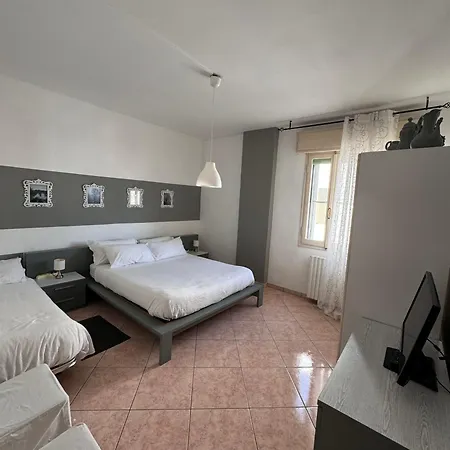 La Mandragola Garden ベッド・アンド・ブレックファスト Berra